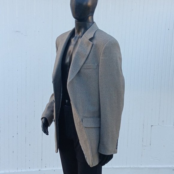 BILTMORE MEN'S GENOVA MEN'S (2) BUTTON LUXURY BLAZER - Picture 3 of 17